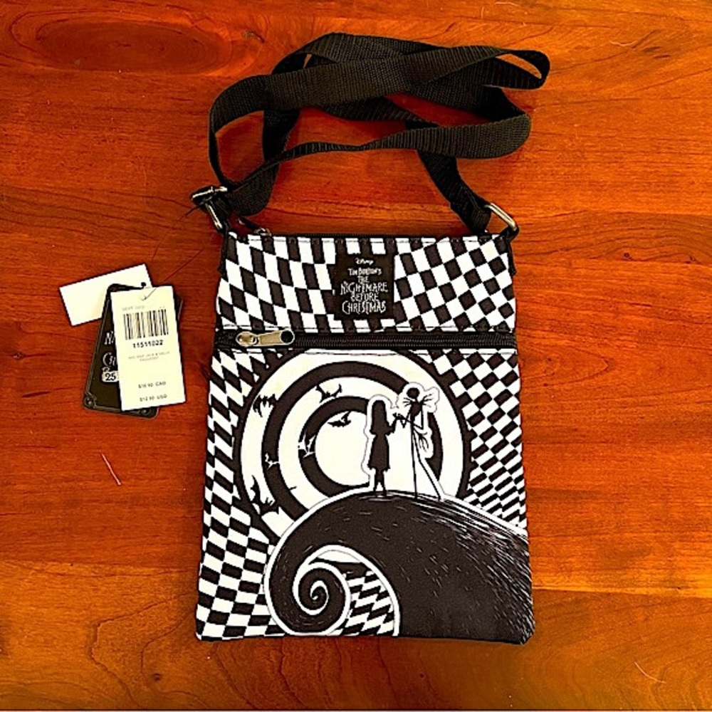 🎃 NWT Nightmare Before Christmas Crossbody Bag 🎃